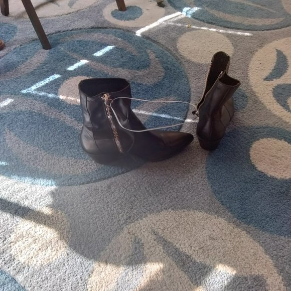 ankle booties - Picture 6 of 10